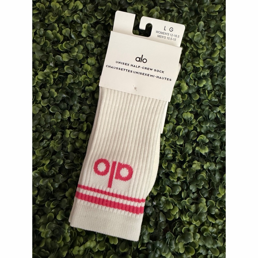 ALO Yoga White Half-Crew Socks with Pink Stripes